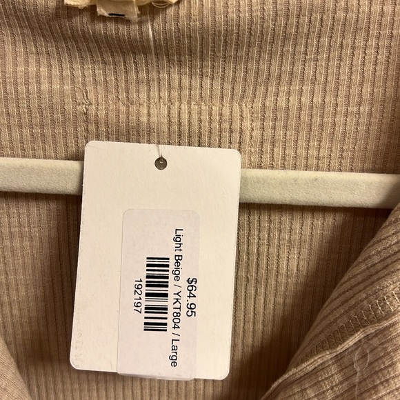 POL Breezy Lightweight Crochet Contrast Top - Light Beige - L - Picture 5 of 6